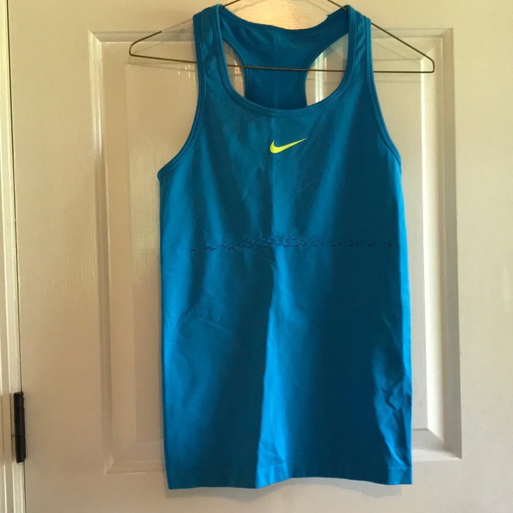 Nike tank